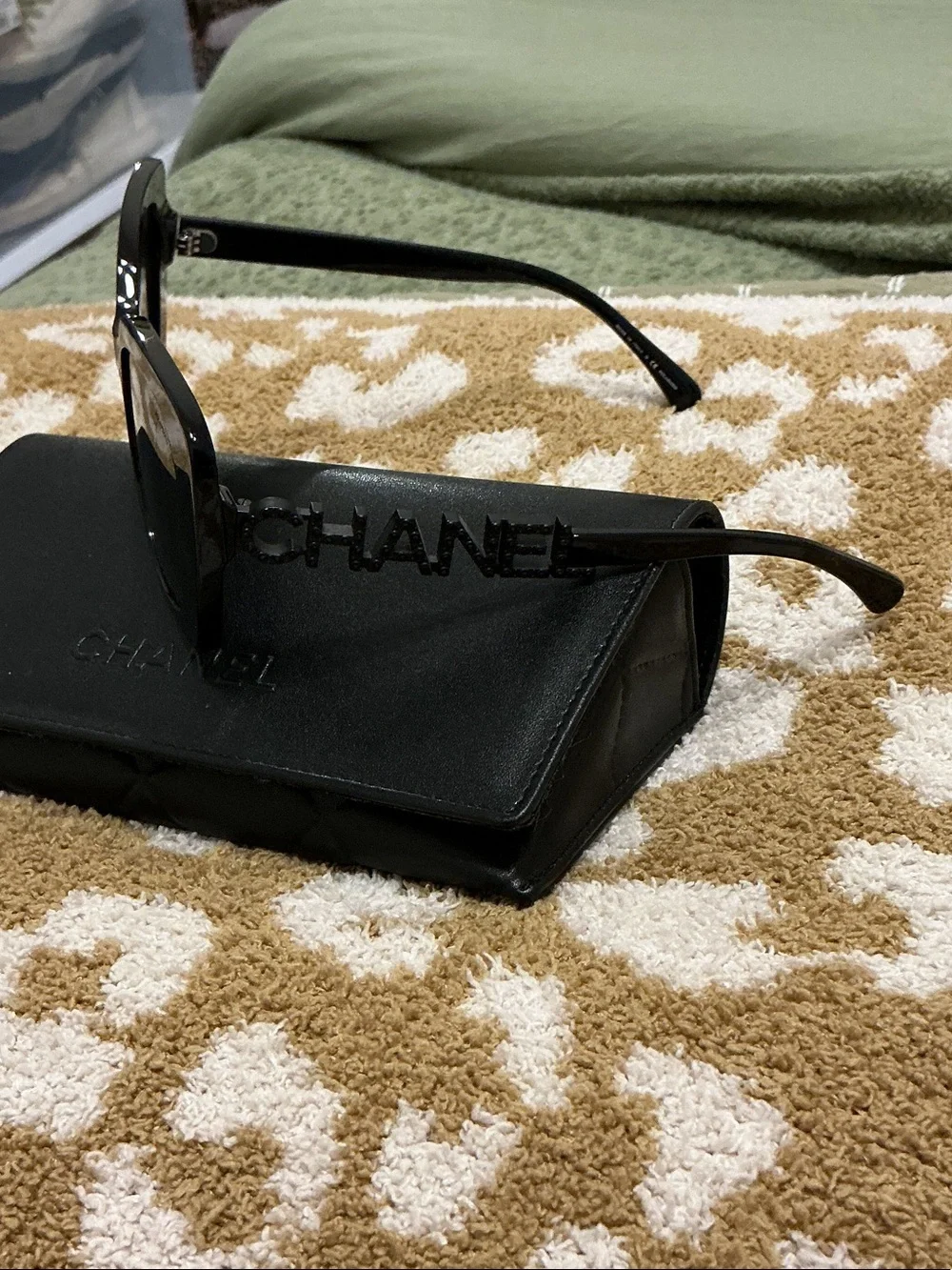 CHANEL Black Cat-Eye Sunglasses with Black Case